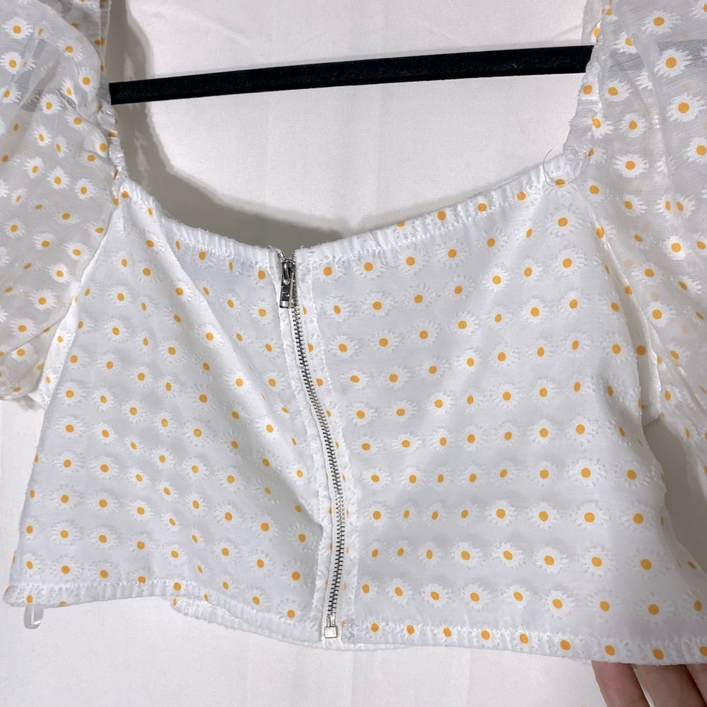 5/$25 SHEIN White Daisy Print Puff Sleeve Smocked Cropped Blouse L - Picture 13 of 16